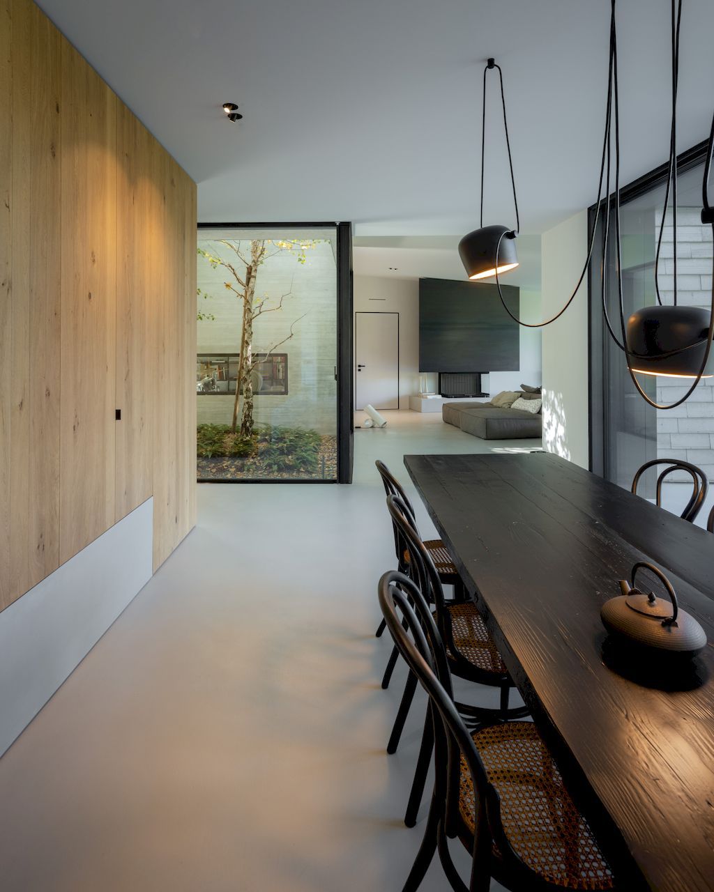House in the Riverside, Nice Renovation by MACHINA Architetti Associati