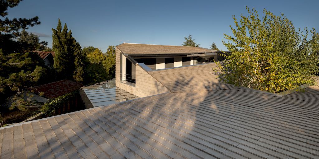 House in the Riverside, Nice Renovation by MACHINA Architetti Associati