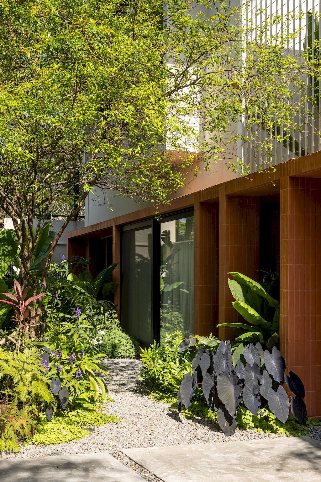Jardim America House with a Unique Identity by TODOS Arquitetura 3