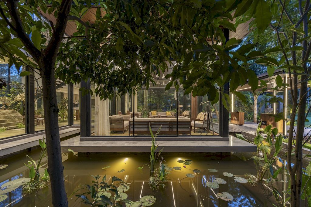 Kalrav Villa with Unique Design Inspired by Nature by VPA Architects