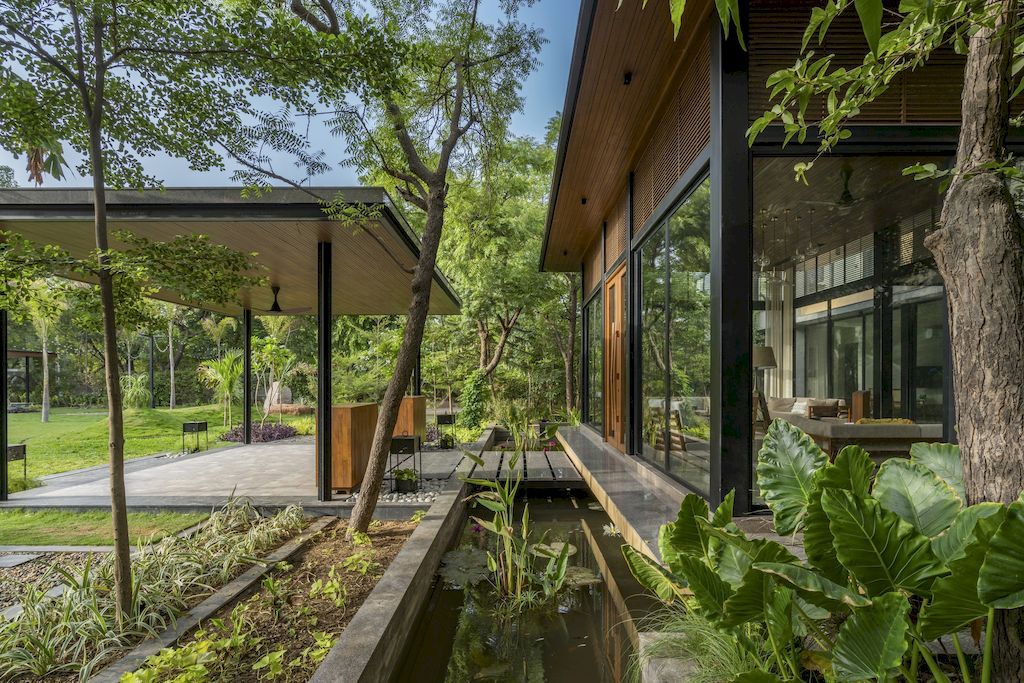 Kalrav Villa with Unique Design Inspired by Nature by VPA Architects
