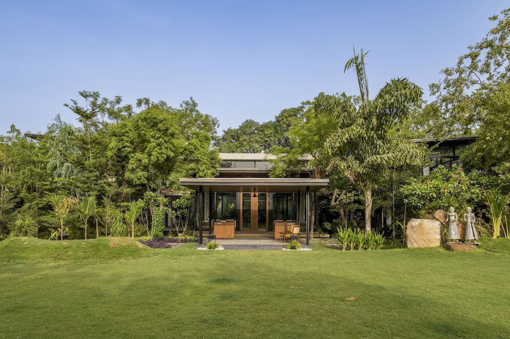 Kalrav Villa with Unique Design Inspired by Nature by VPA Architects