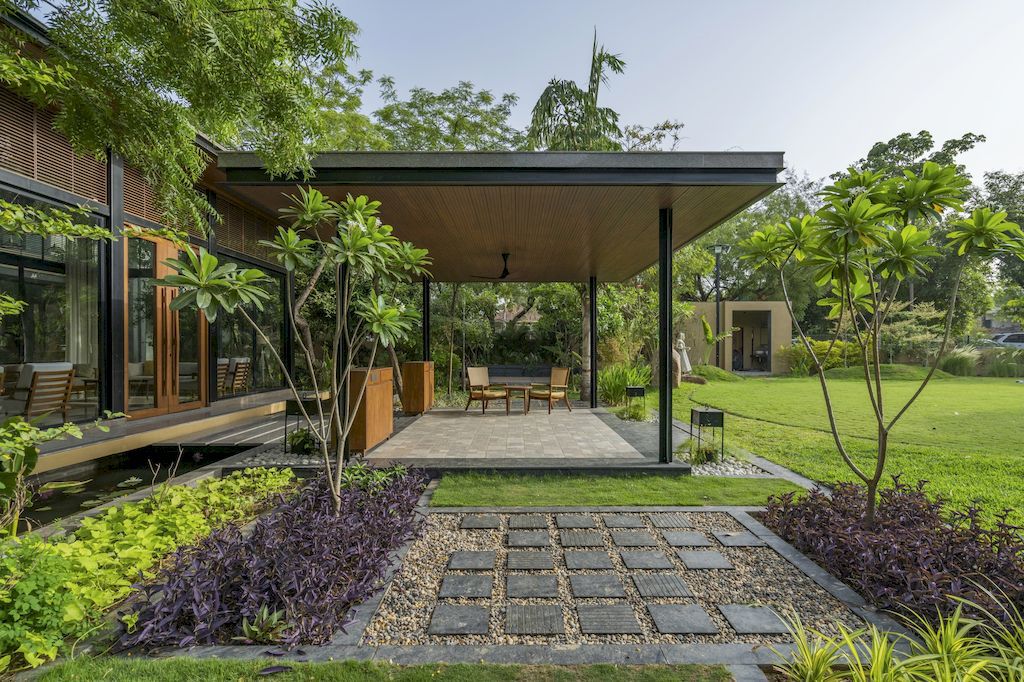 Kalrav Villa with Unique Design Inspired by Nature by VPA Architects