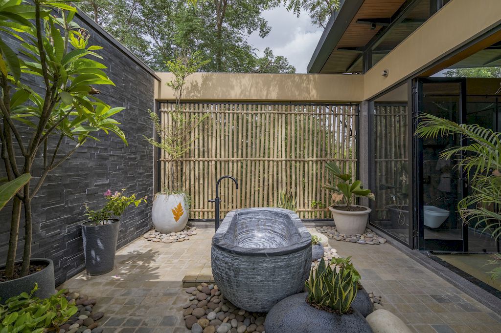Kalrav Villa with Unique Design Inspired by Nature by VPA Architects