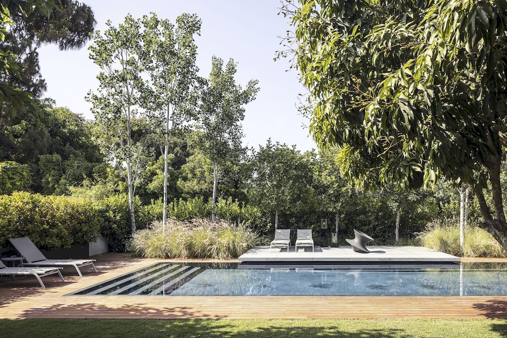 Lines Alive Residence a Holiday Home in Israel by Jacobs Yaniv Architects 12