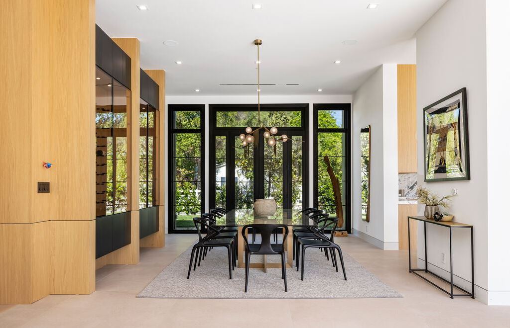 23650 Long Valley Rd, Hidden Hills, California is a beautiful contemporary farmhouse compound encompasses a grand corner in the exclusive guard-gated equestrian community of Hidden Hills.