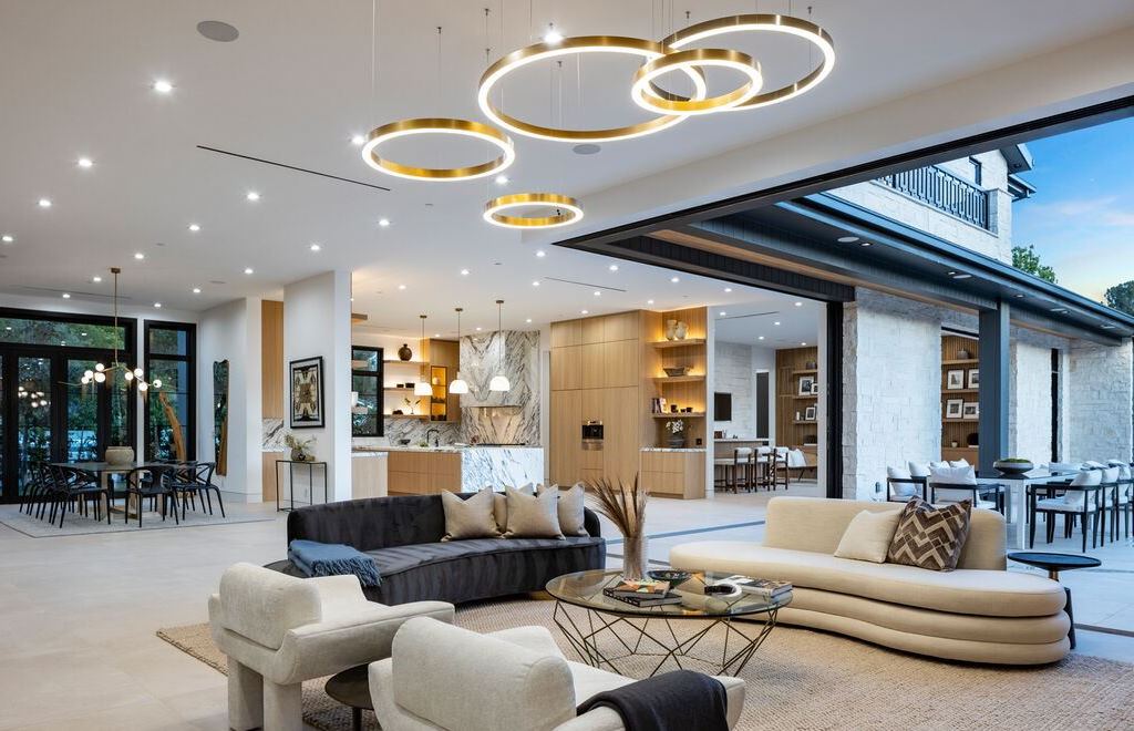 23650 Long Valley Rd, Hidden Hills, California is a beautiful contemporary farmhouse compound encompasses a grand corner in the exclusive guard-gated equestrian community of Hidden Hills.