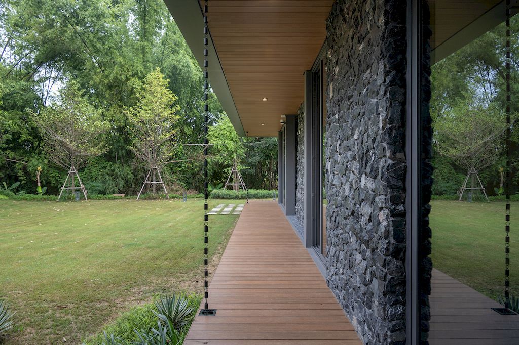 Lomsak Residence, respect & blend in with nature by Architecture's Matter