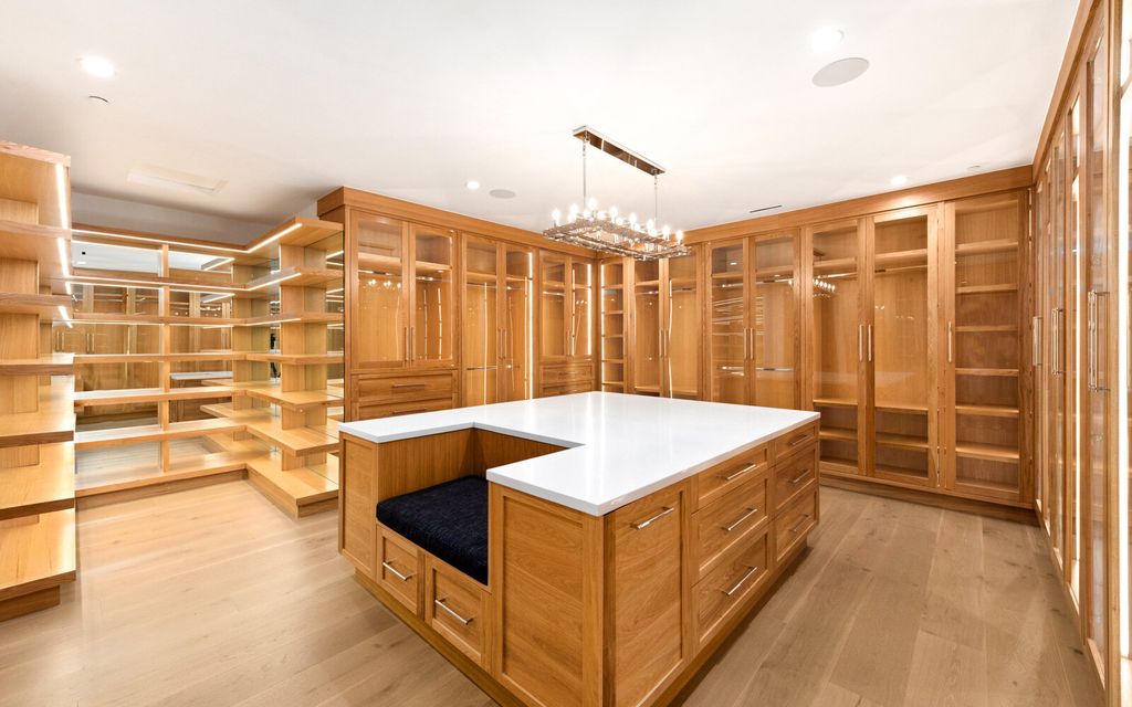 The Home in Malibu, a majestic estate Bbuilt on a palatial scale, with soaring ceilings, stunning woodwork, and bespoke fixtures, the residence has been entirely remodeled inside and out with impeccable attention to detail is now available for sale. This home located at 7052 Dume Dr, Malibu, California