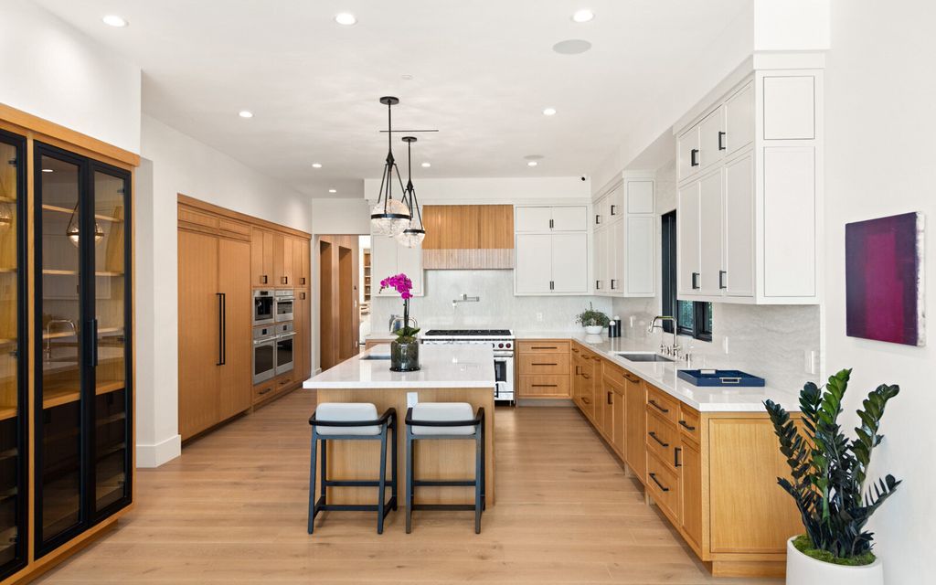 The Home in Malibu, a majestic estate Bbuilt on a palatial scale, with soaring ceilings, stunning woodwork, and bespoke fixtures, the residence has been entirely remodeled inside and out with impeccable attention to detail is now available for sale. This home located at 7052 Dume Dr, Malibu, California