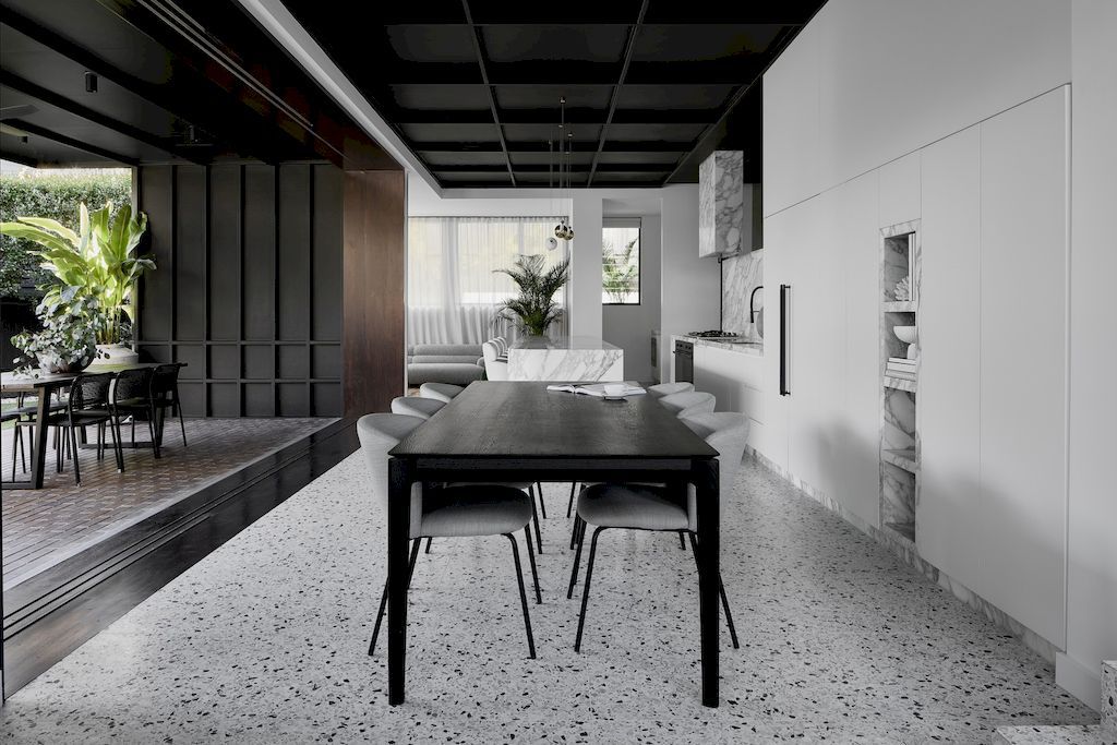 Mountford Road House in Australia by Shane Marsh Architects