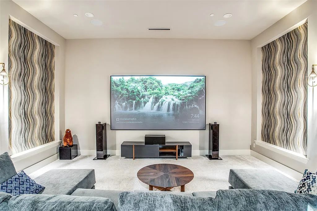 The Home in Frisco, a gorgeous corner lot residence in the heart of Frisco Hills of Kingwood gated community with spacious living areas, gourmet kitchen, spacious rooms, decorative lighting, media room, game room, vaulted ceilings is now available for sale. This house located at 1784 Hidalgo Ln, Frisco, Texas