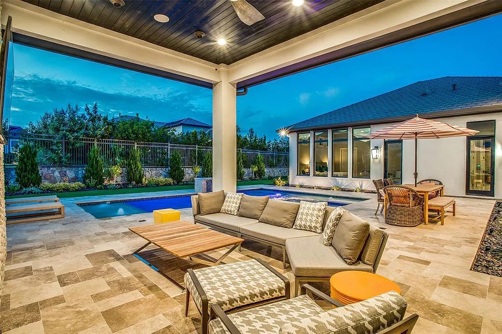 The Home in Frisco, a gorgeous corner lot residence in the heart of Frisco Hills of Kingwood gated community with spacious living areas, gourmet kitchen, spacious rooms, decorative lighting, media room, game room, vaulted ceilings is now available for sale. This house located at 1784 Hidalgo Ln, Frisco, Texas