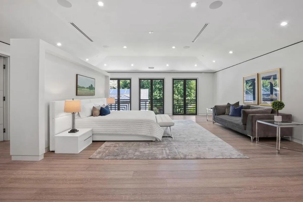 The House in Bethesda is one of those truly special homes where not a single detail has been overlooked, now available for sale. This home located at 8801 Fernwood Rd, Bethesda, Maryland