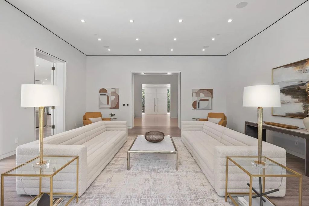 The House in Bethesda is one of those truly special homes where not a single detail has been overlooked, now available for sale. This home located at 8801 Fernwood Rd, Bethesda, Maryland