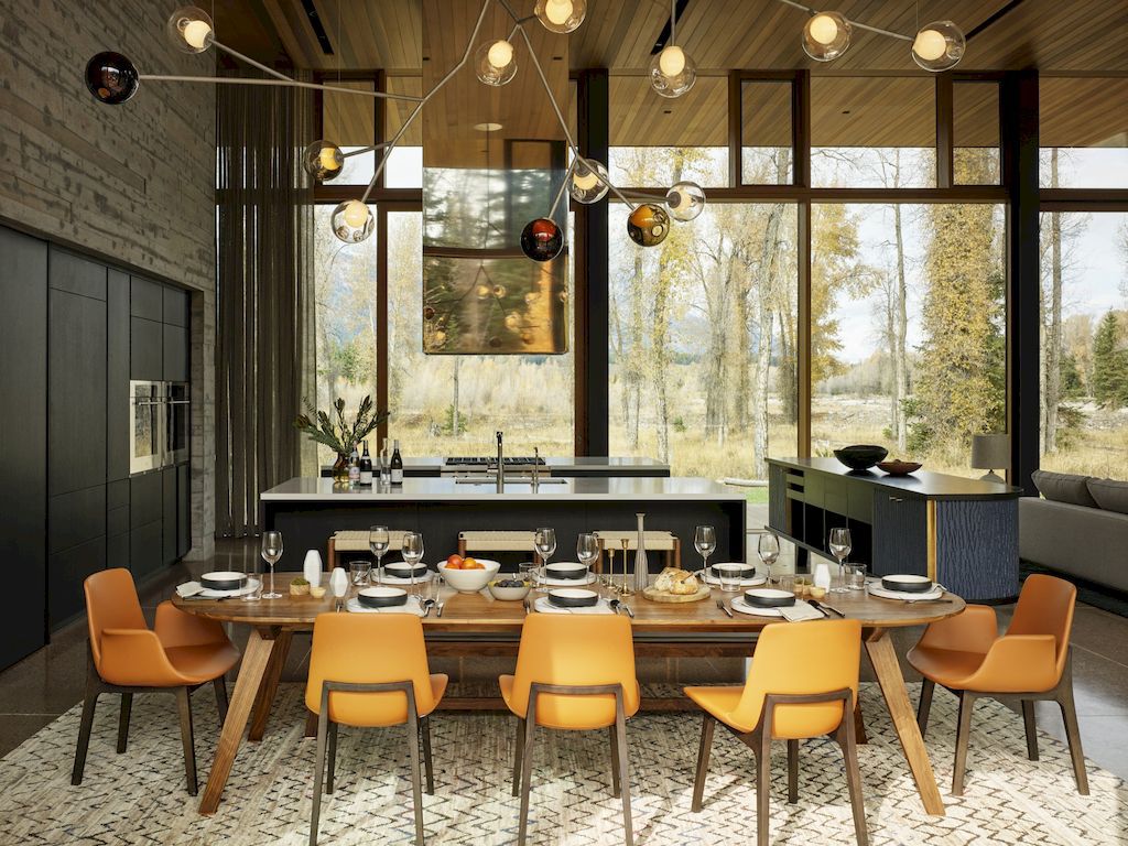 Riverbend Residence with Contemporary Architecture by CLB Architects