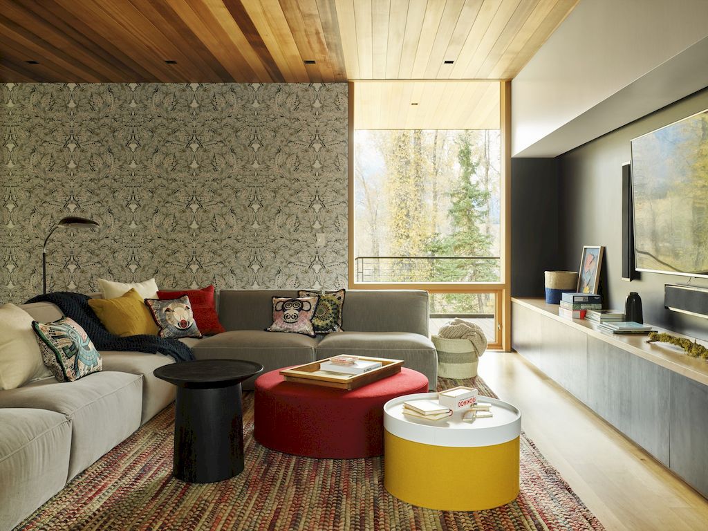 Riverbend Residence with Contemporary Architecture by CLB Architects