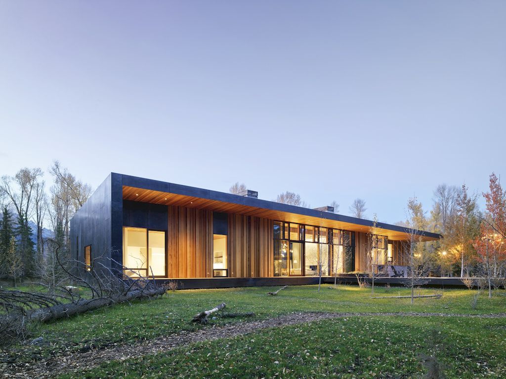 Riverbend Residence with Contemporary Architecture by CLB Architects