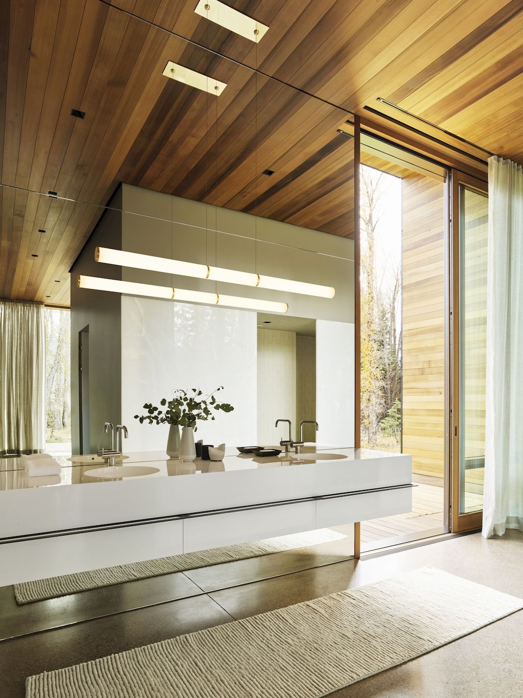 Riverbend Residence with Contemporary Architecture by CLB Architects