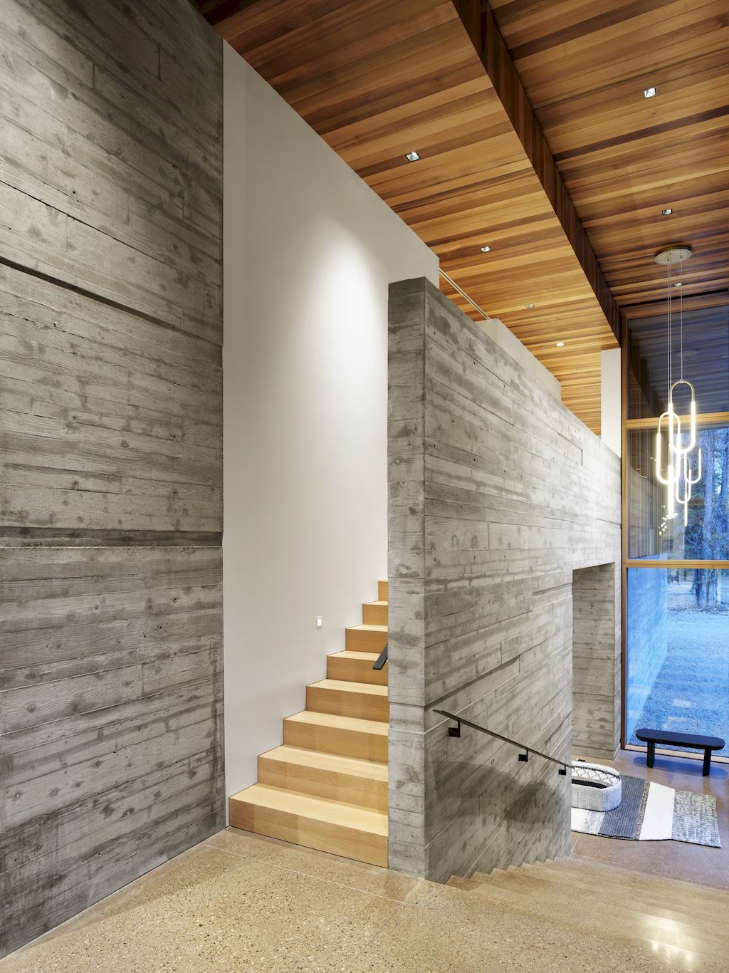 Riverbend Residence with Contemporary Architecture by CLB Architects