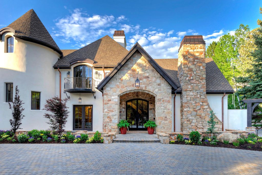 The Estate in Sandy is a luxurious home that has undergone a throughout extensive remodel now available for sale. This home located at 3271 E Deer Hollow Dr S, Sandy, Utah; offering 05 bedrooms and 11 bathrooms with 12,931 square feet of living spaces.