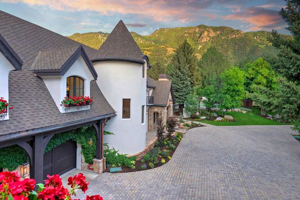 The Estate in Sandy is a luxurious home that has undergone a throughout extensive remodel now available for sale. This home located at 3271 E Deer Hollow Dr S, Sandy, Utah; offering 05 bedrooms and 11 bathrooms with 12,931 square feet of living spaces.