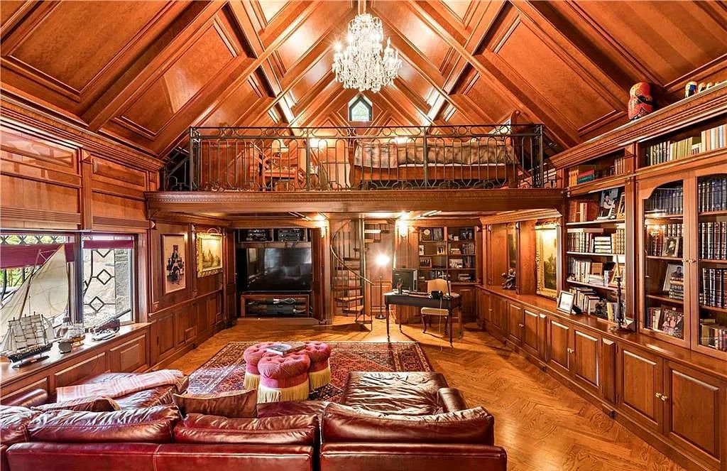 The Estate in Westport is a luxurious home featuring amazing indoor/outdoor flow, hidden rooms and unique character now available for sale. This home located at 47 Charcoal Hill Rd, Westport, Connecticut; offering 06 bedrooms and 08 bathrooms with 11,000 square feet of living spaces.