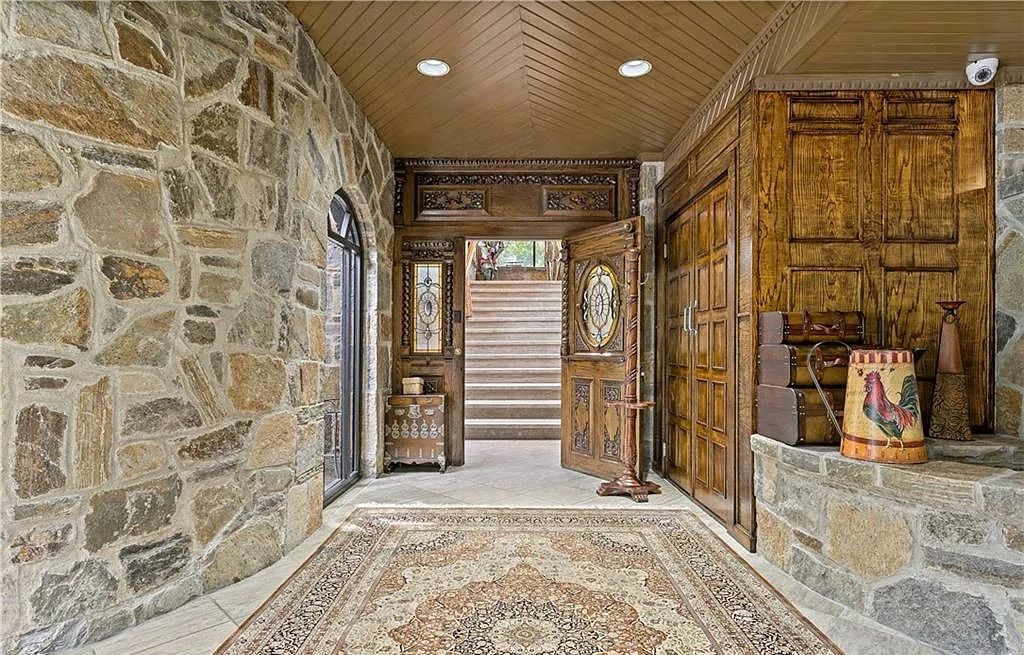 The Estate in Westport is a luxurious home featuring amazing indoor/outdoor flow, hidden rooms and unique character now available for sale. This home located at 47 Charcoal Hill Rd, Westport, Connecticut; offering 06 bedrooms and 08 bathrooms with 11,000 square feet of living spaces.