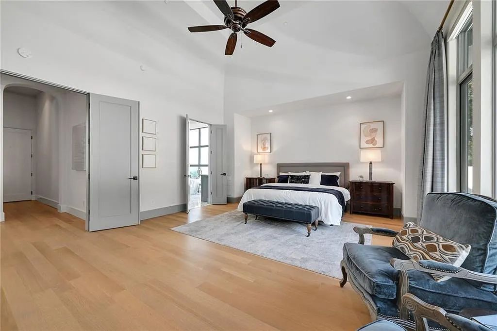 The Home in Austin, an immaculate modern estate nestled in the peaceful and tree-filled neighborhood of Rollingwood features resort-style backyard with a pool and spa, a covered outdoor kitchen is now available for sale. This home located at 4713 Timberline Dr, Austin, Texas