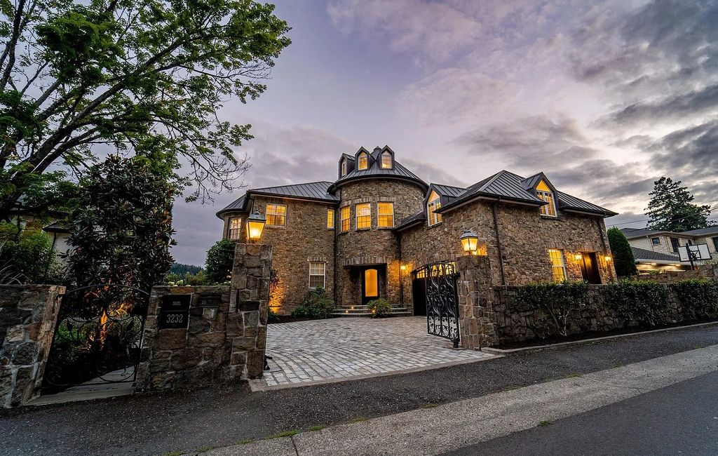 The House in Lake Oswego is ready for entertaining w/stunning kitchen, great room, & formal dining, now available for sale. This home located at 3232 Lakeview Blvd, Lake Oswego, Oregon