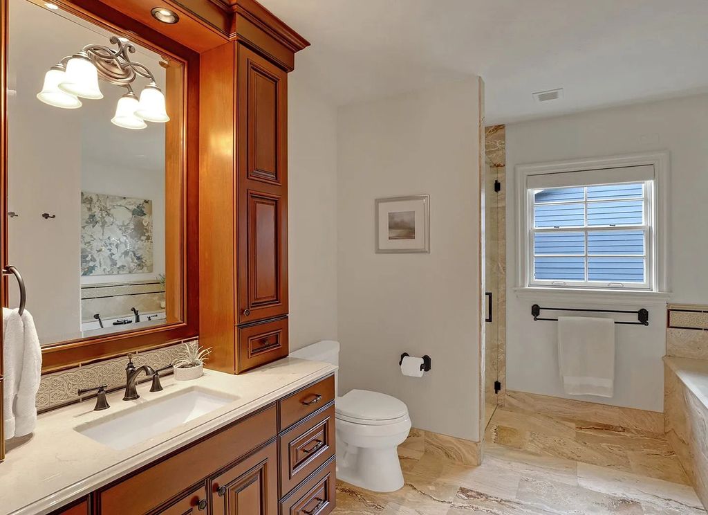 The House in Lake Oswego is ready for entertaining w/stunning kitchen, great room, & formal dining, now available for sale. This home located at 3232 Lakeview Blvd, Lake Oswego, Oregon