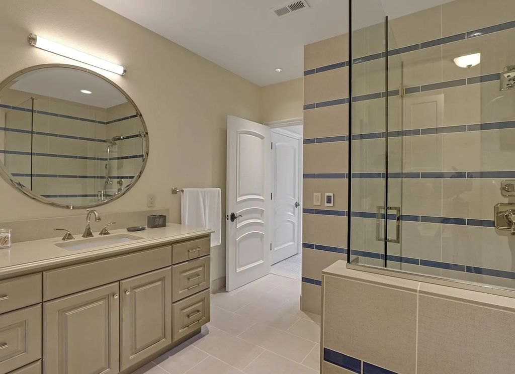 The House in Lake Oswego is ready for entertaining w/stunning kitchen, great room, & formal dining, now available for sale. This home located at 3232 Lakeview Blvd, Lake Oswego, Oregon