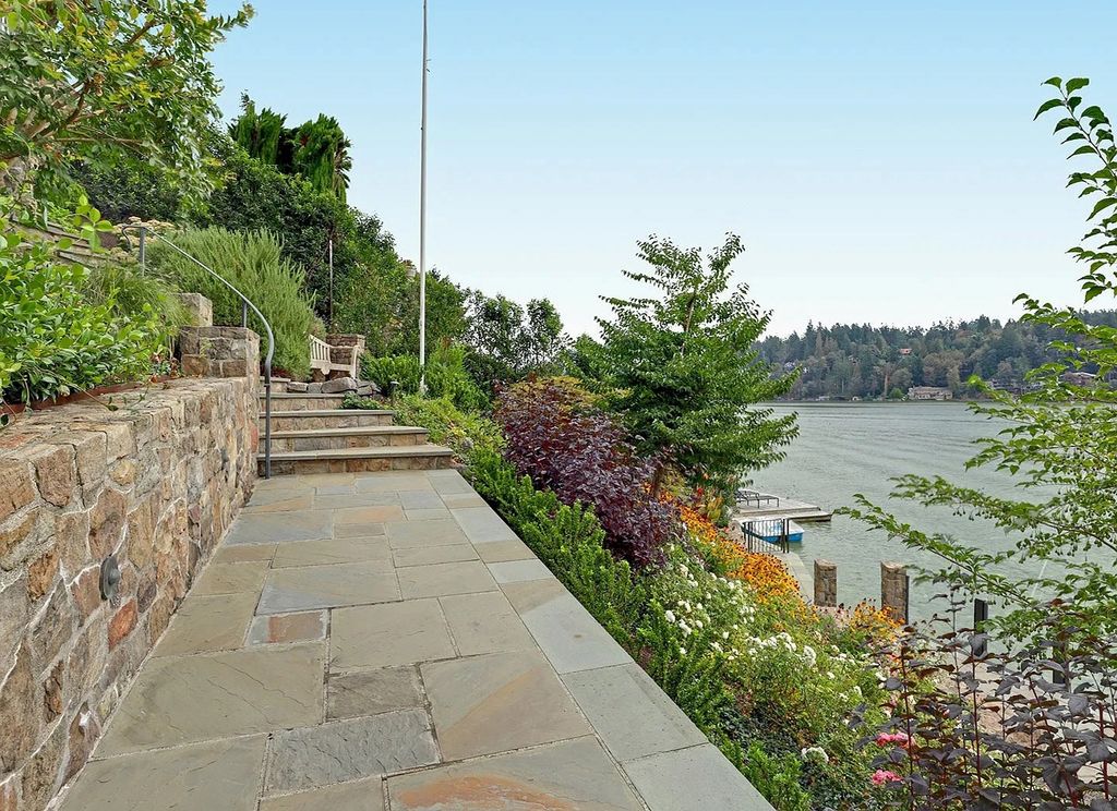 The House in Lake Oswego is ready for entertaining w/stunning kitchen, great room, & formal dining, now available for sale. This home located at 3232 Lakeview Blvd, Lake Oswego, Oregon