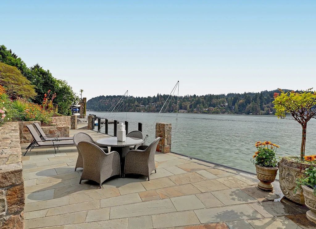 The House in Lake Oswego is ready for entertaining w/stunning kitchen, great room, & formal dining, now available for sale. This home located at 3232 Lakeview Blvd, Lake Oswego, Oregon