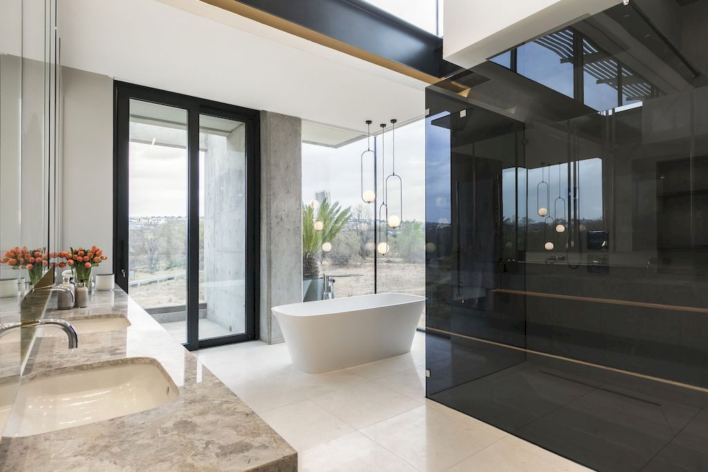 Victoria Residence in South Africa by Nico van der Meulen Architects