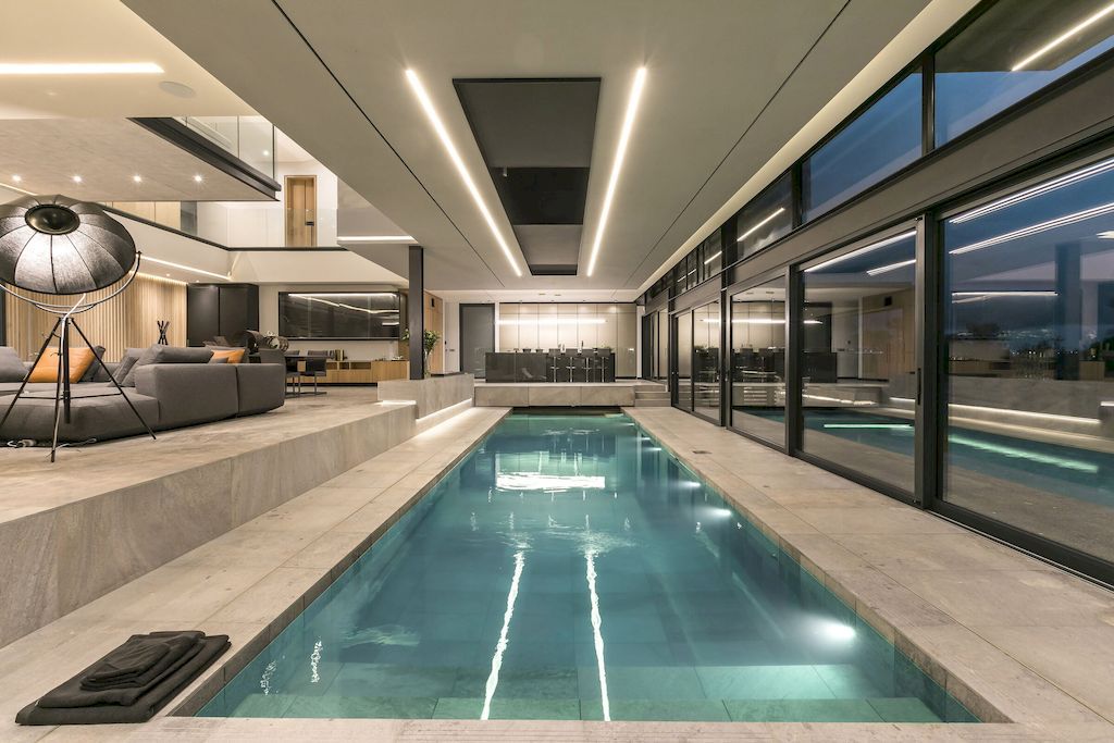Victoria Residence in South Africa by Nico van der Meulen Architects