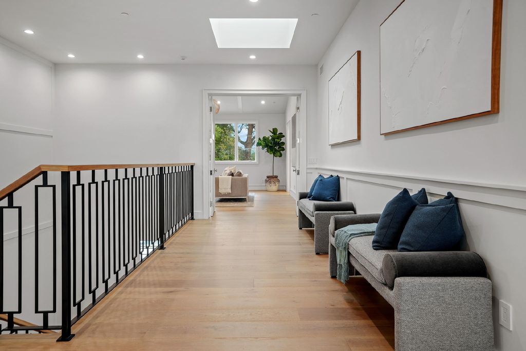 430 S Bundy Drive, Los Angeles, California is a masterpiece of both design and function on a rare half-acre lot blending sophisticated East Coast style and modern California flair.