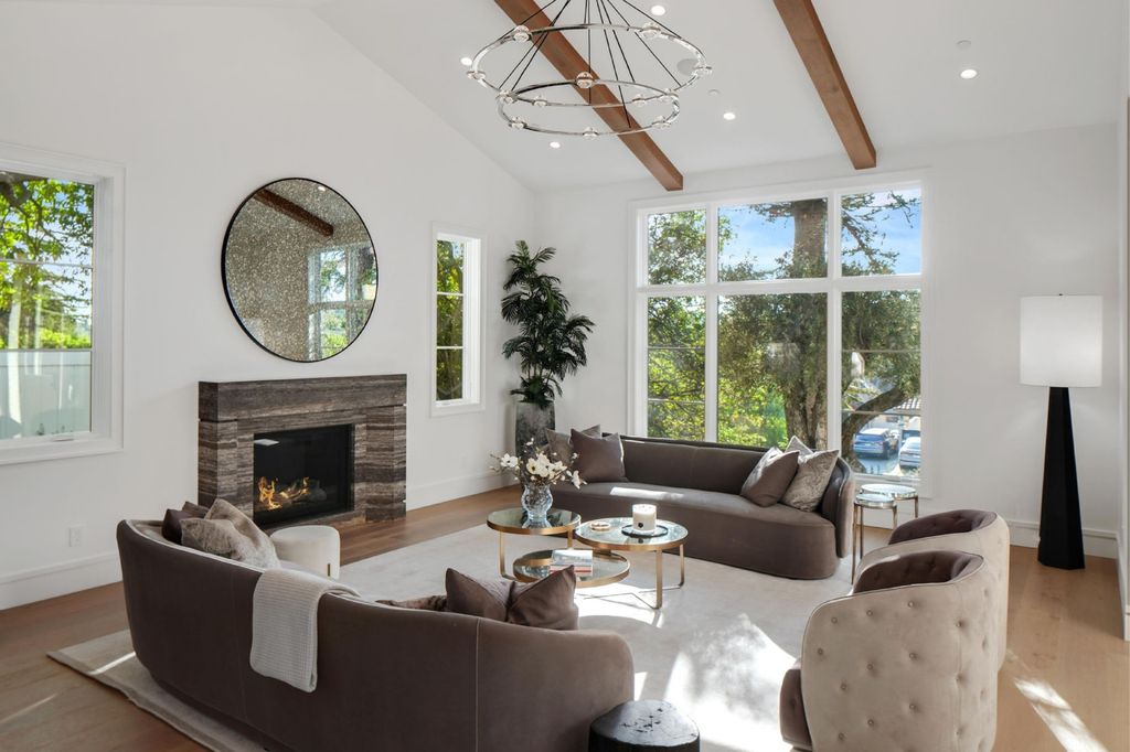 430 S Bundy Drive, Los Angeles, California is a masterpiece of both design and function on a rare half-acre lot blending sophisticated East Coast style and modern California flair.