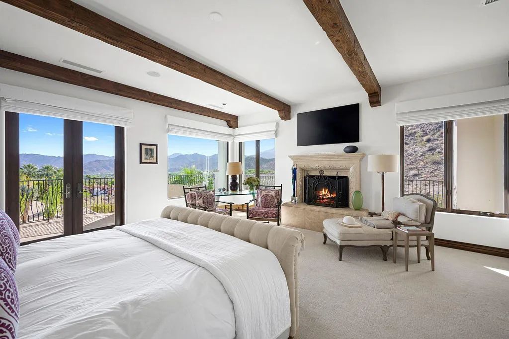 71375 Cholla Way, Palm Desert, California is a one of a kind property in the South Palm Desert neighborhood of Cahuilla Hills offers dramatic panoramic views of the mountains, golf courses and down valley that are stunning day and night. 
