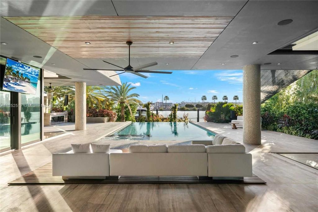 158 Palm Avenue, Miami Beach, Florida is a new construction masterpiece in one of the most coveted Miami Beach gated communities with 100' water frontage, stunning bay and skyline views.