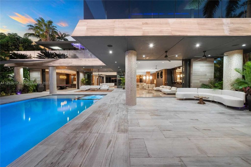 158 Palm Avenue, Miami Beach, Florida is a new construction masterpiece in one of the most coveted Miami Beach gated communities with 100' water frontage, stunning bay and skyline views.