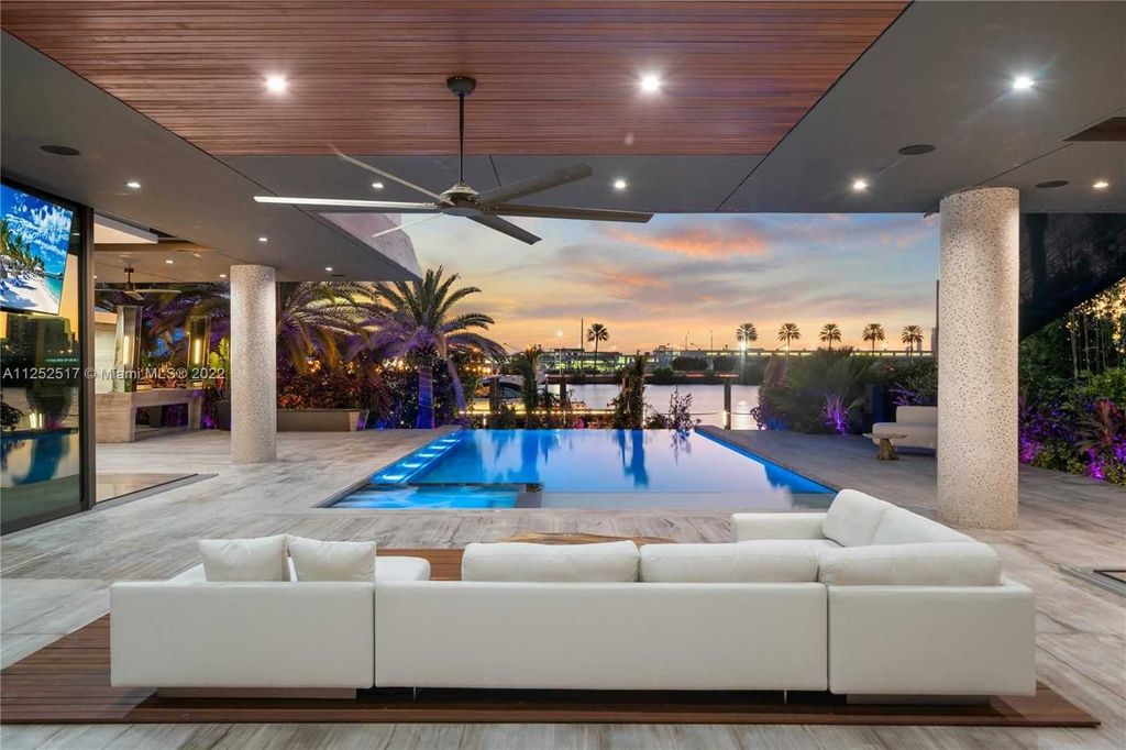 158 Palm Avenue, Miami Beach, Florida is a new construction masterpiece in one of the most coveted Miami Beach gated communities with 100' water frontage, stunning bay and skyline views.
