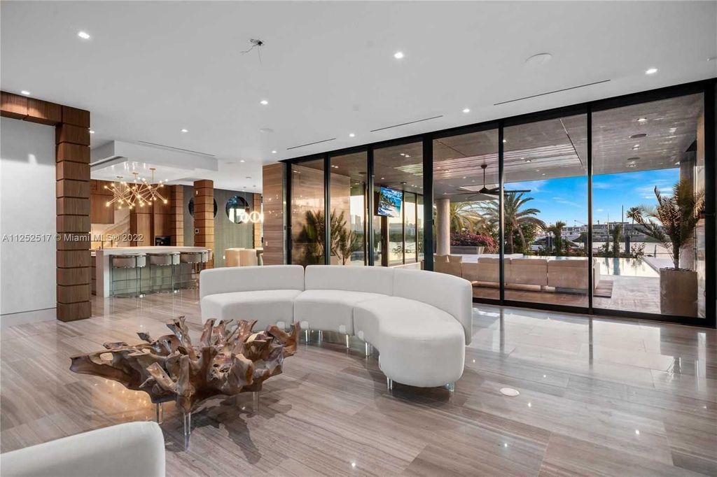 158 Palm Avenue, Miami Beach, Florida is a new construction masterpiece in one of the most coveted Miami Beach gated communities with 100' water frontage, stunning bay and skyline views.