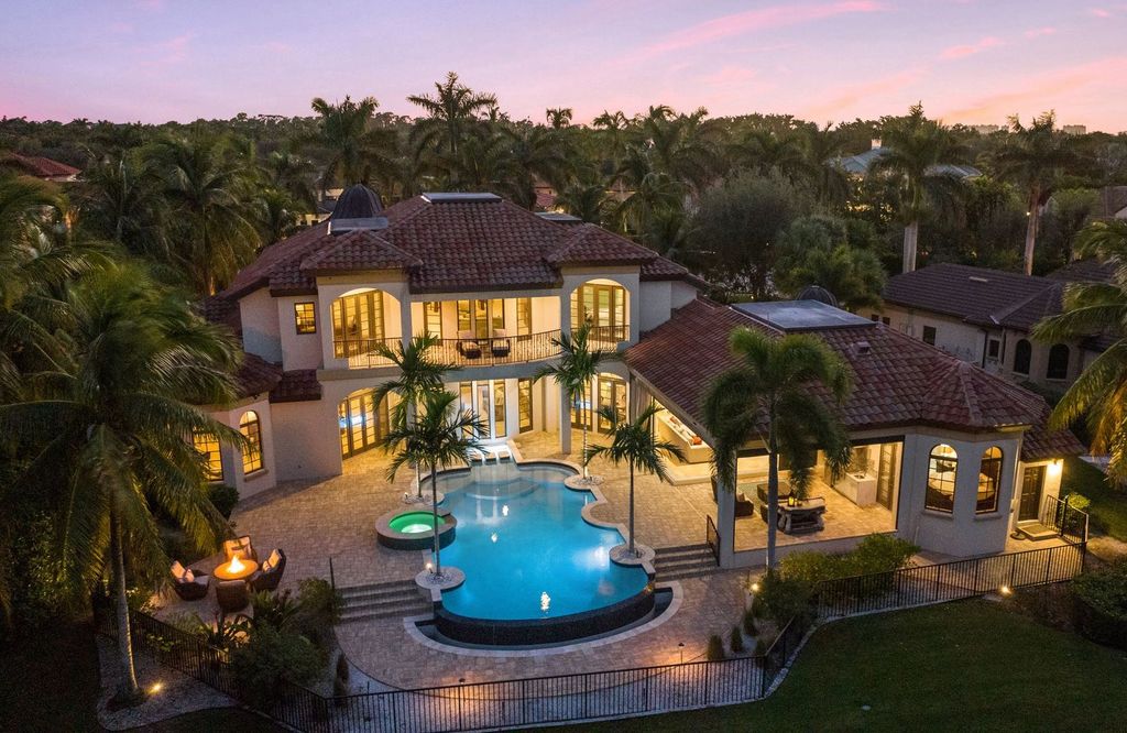 2539 Escada Court, Naples, Florida is a custom-built estate just minutes to world class beaches, shopping and fine dining with picturesque pool and lake views from just about every room.