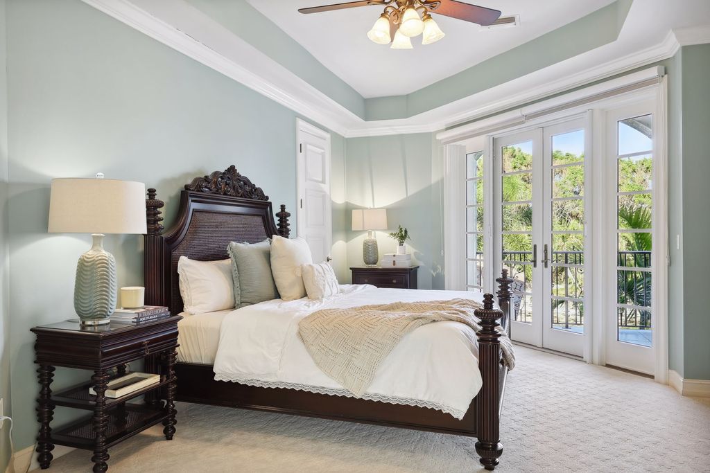 2539 Escada Court, Naples, Florida is a custom-built estate just minutes to world class beaches, shopping and fine dining with picturesque pool and lake views from just about every room.