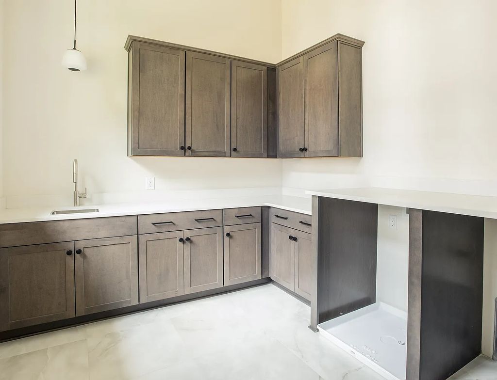 The Home in Nashville is designed by David Baird, & styled by Marcelle Guibeau, now available for sale. This home located at 3612B Woodmont Blvd, Nashville, Tennessee