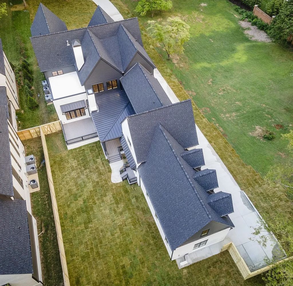 The Home in Nashville is designed by David Baird, & styled by Marcelle Guibeau, now available for sale. This home located at 3612B Woodmont Blvd, Nashville, Tennessee