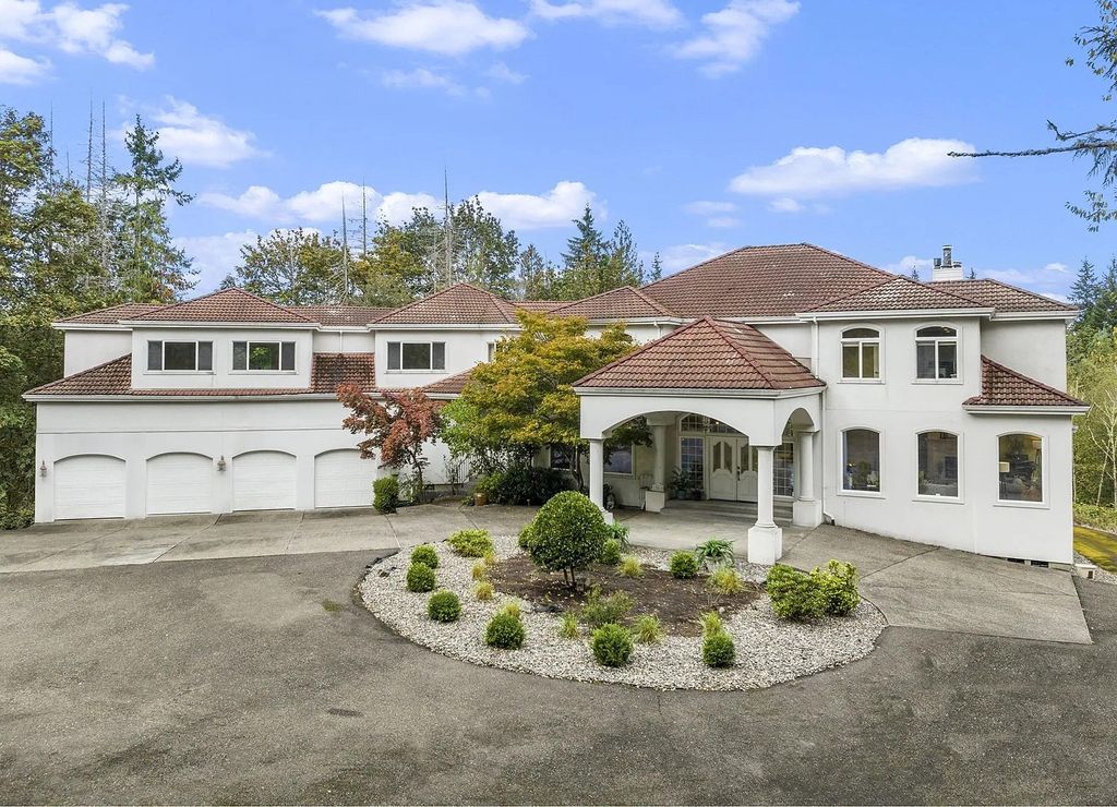 The Estate in Portland is a luxurious home commanding breathtaking panoramic views of 3 mountains now available for sale. This home located at 17010 NW Sheltered Nook Rd, Portland, Oregon; offering 06 bedrooms and 06 bathrooms with 7,719 square feet of living spaces.