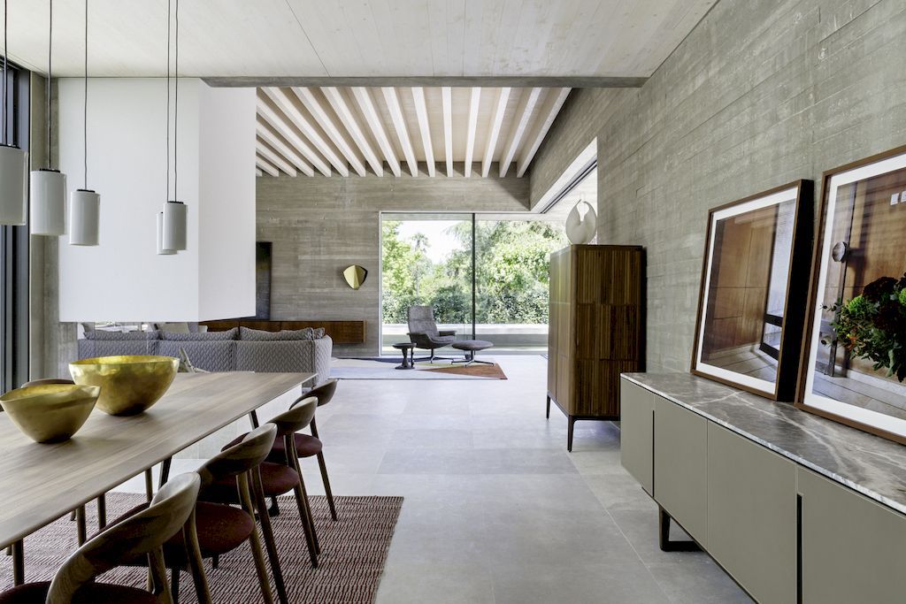 House AS an Elegant House With Outdoor Living Connection by Abaton 8