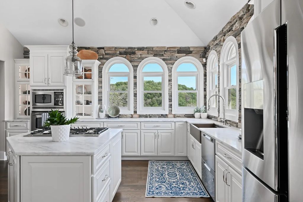 The Estate in Thompsons Station is a luxurious home fully renovated and boasts breathtaking views from every room now available for sale. This home located at 5670 Carters Creek Pike, Thompsons Station, Tennessee; offering 05 bedrooms and 06 bathrooms with 5,362 square feet of living spaces. 